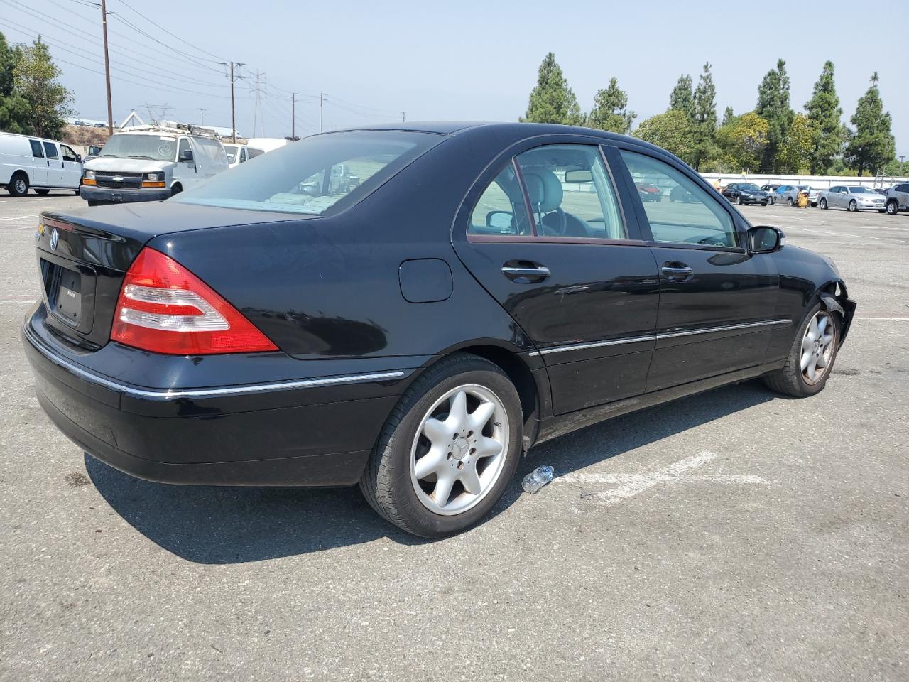 2004 Mercedes-Benz C-klasse VIN WDBRF64J64F506798 Copart auction photo, front end damage thumbnail 3