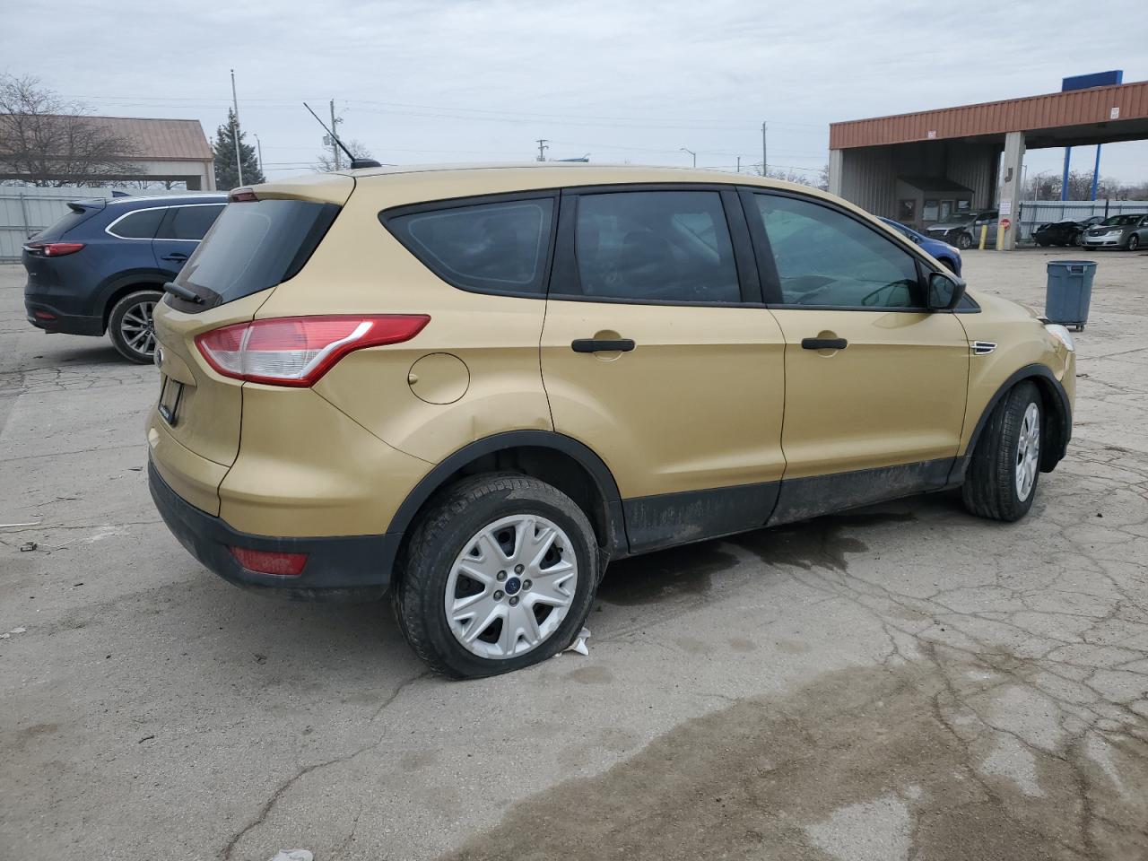 2014 Ford Escape VIN 1FMCU0F71EUC05389 Copart auction photo, front end / undercarriage damage thumbnail 3