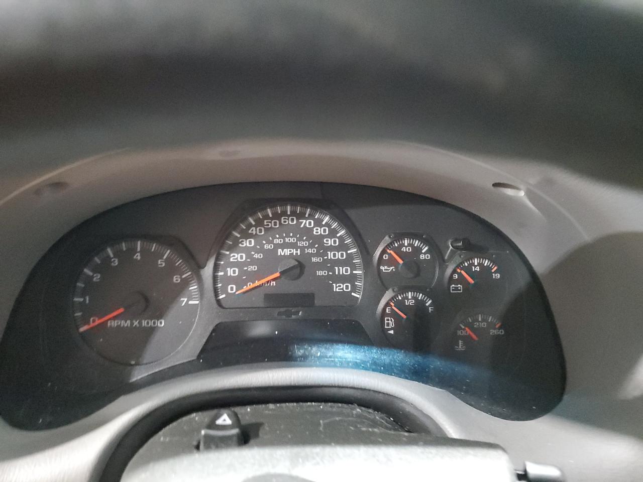 2005 Chevrolet TrailBlazer VIN 1GNDT13S452292699 Copart auction photo, undercarriage / front end damage thumbnail 9