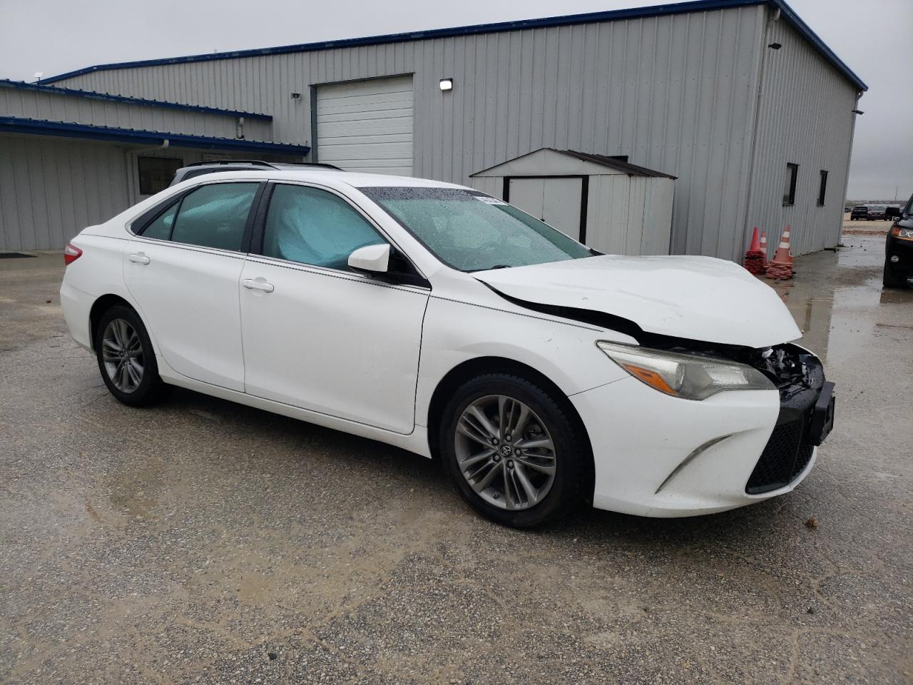 2016 Toyota Camry VIN 4T1BF1FKXGU261396 Copart auction photo, front end / side damage thumbnail 4