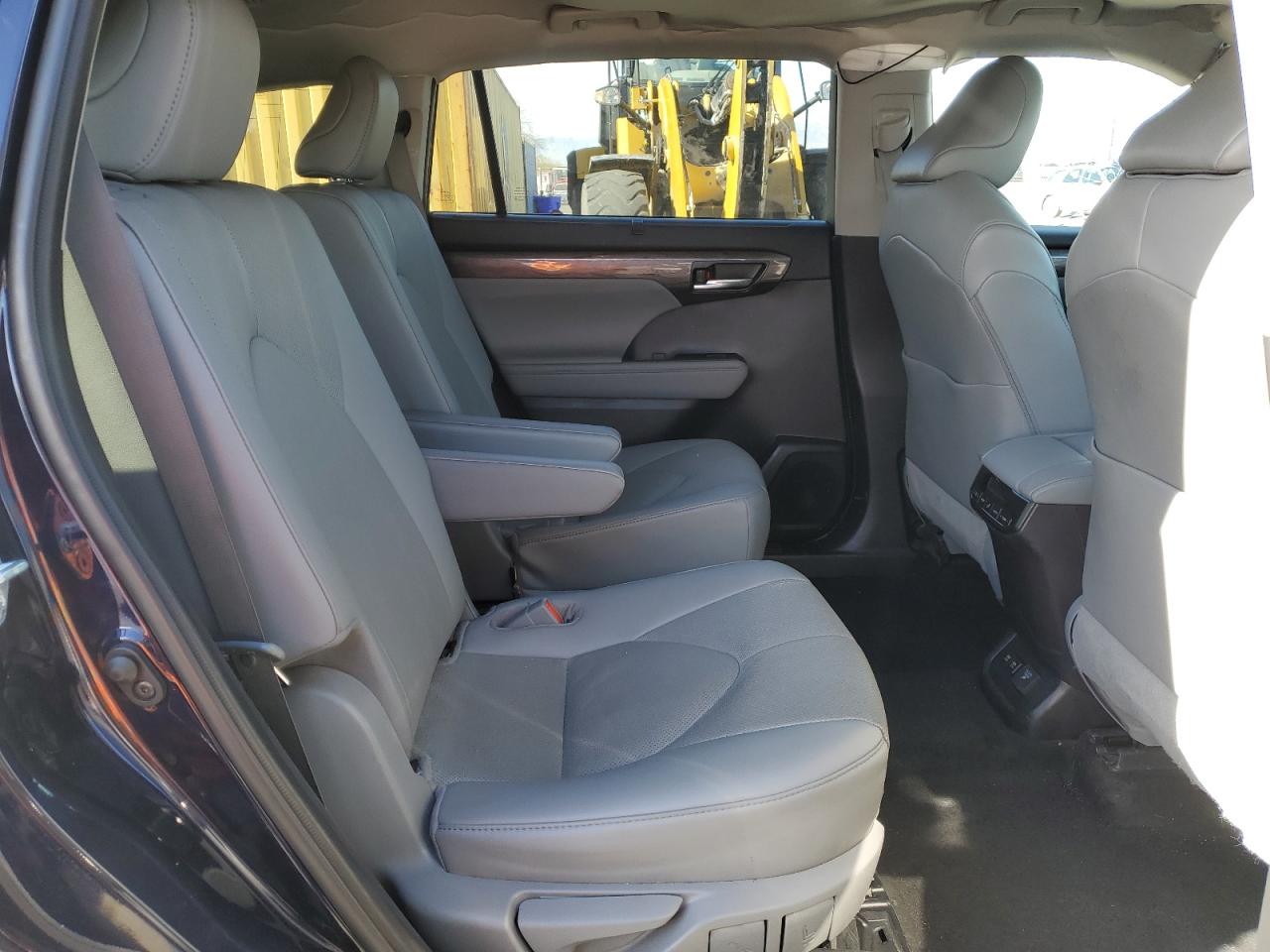 2021 Toyota Highlander VIN 5TDYARAH4MS011286 Copart auction photo, side / rear end damage thumbnail 11