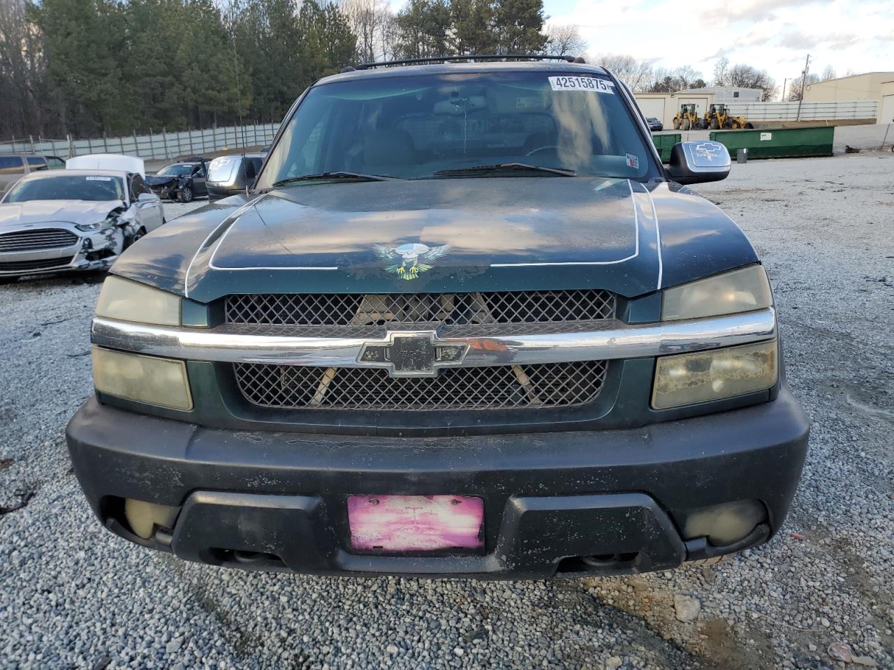 2002 Chevrolet Avalanche VIN 3GNEK13T22G171317 Copart auction photo, side / rear end damage thumbnail 5