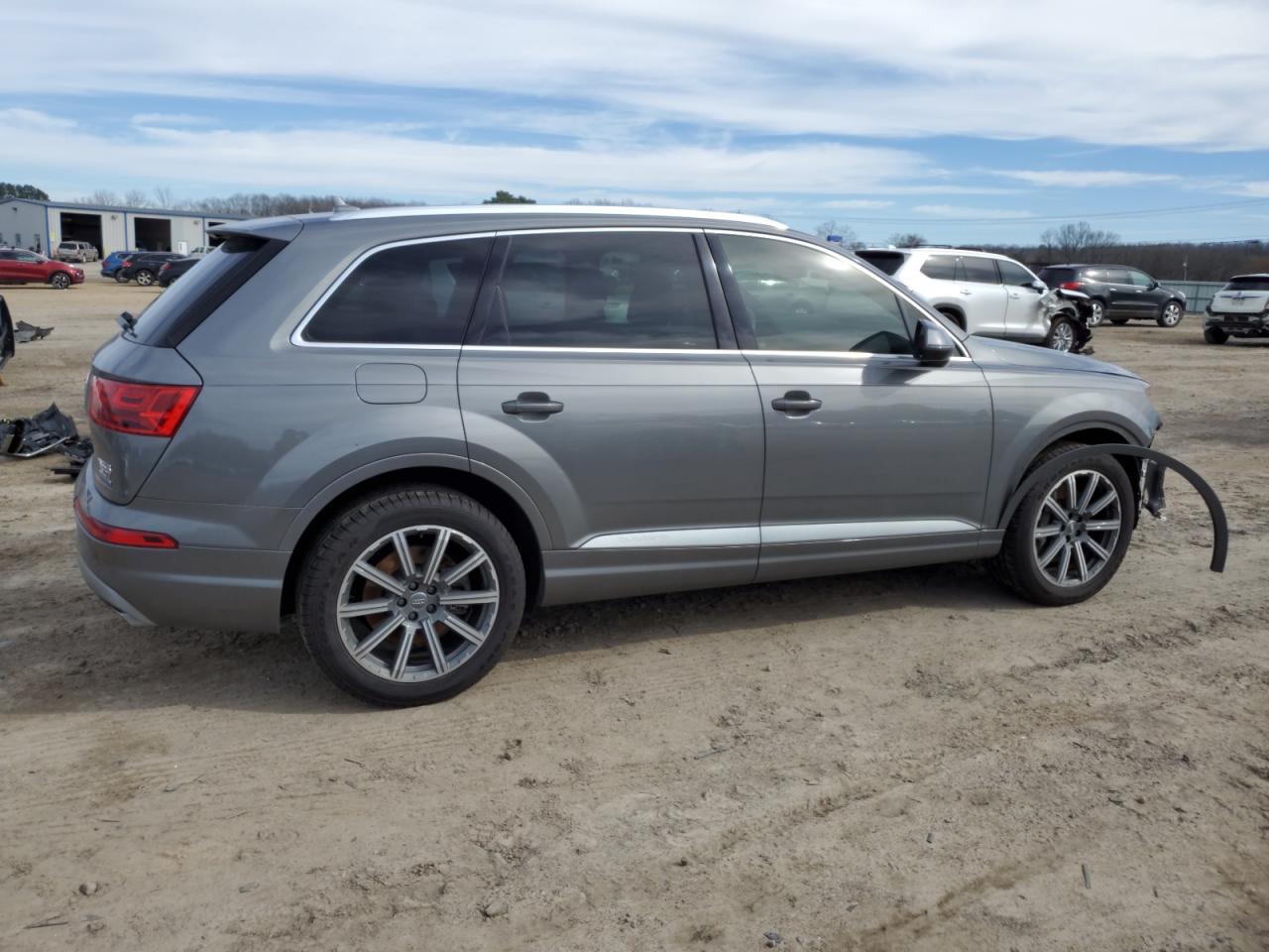 2018 Audi Q7 VIN WA1VAAF73JD008031 Copart auction photo, front end / minor dent/scratches damage thumbnail 3