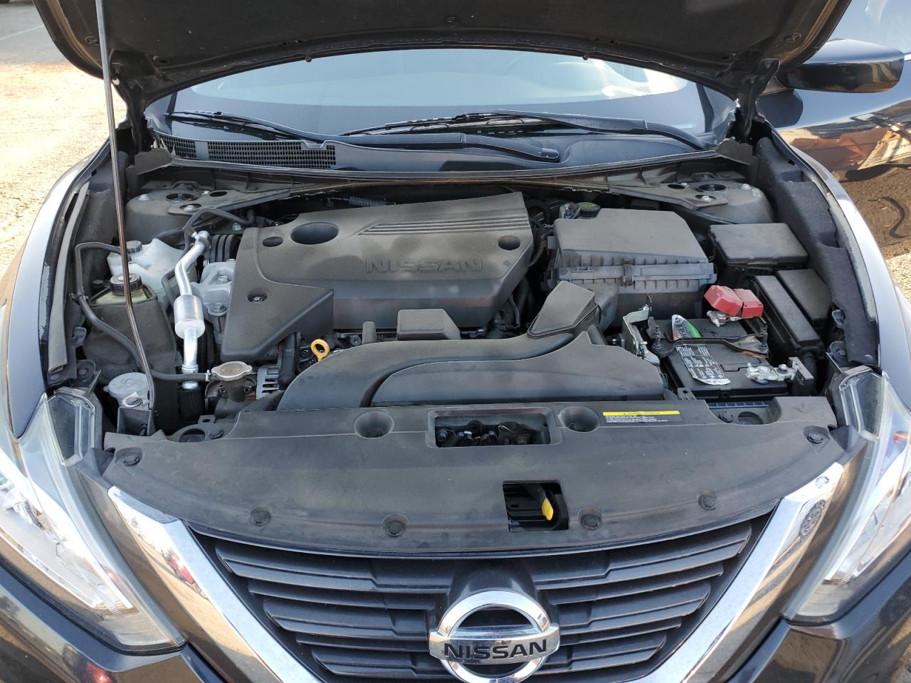 2017 Nissan Altima VIN 1N4AL3AP1HN313281 Copart auction photo, rear end / minor dent/scratches damage thumbnail 11
