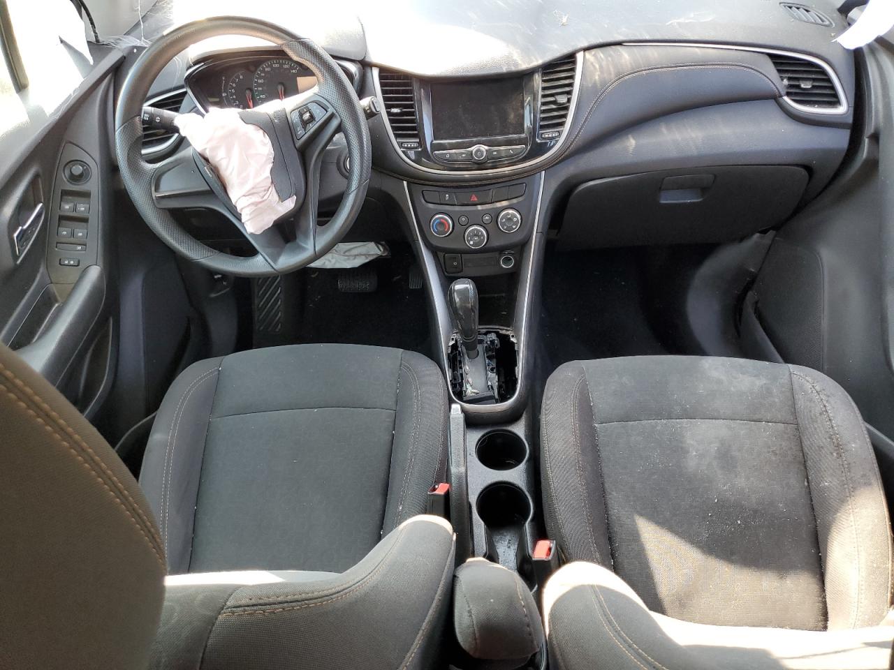 2019 Chevrolet Trax VIN 3GNCJKSB4KL124743 Copart auction photo, front end / side damage thumbnail 8
