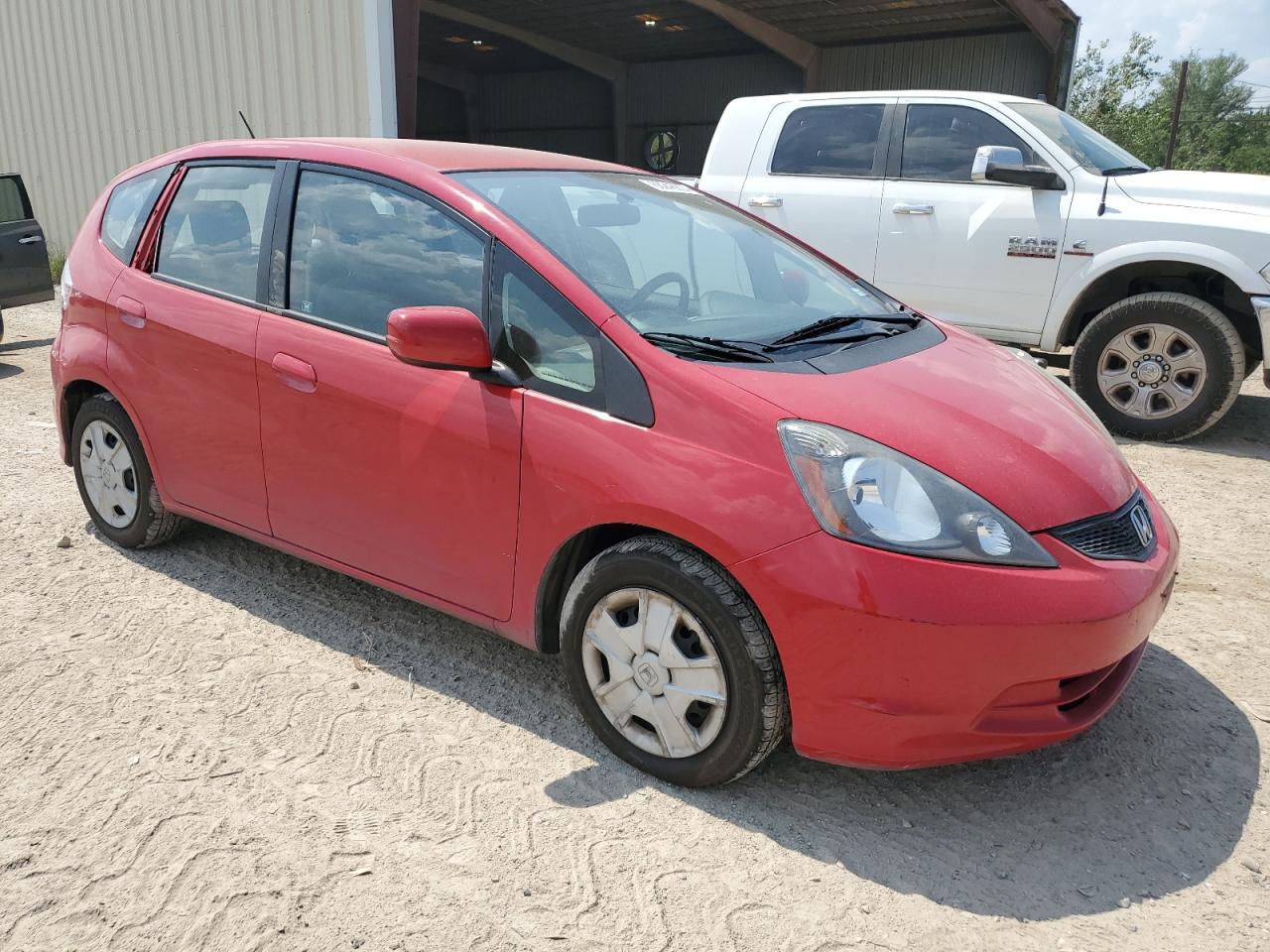 2013 Honda Fit VIN JHMGE8H32DC038992 Copart auction photo, mechanical / minor dent/scratches damage thumbnail 4