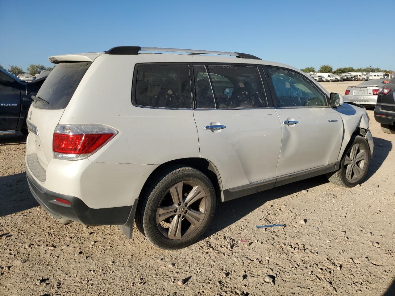 2012 Toyota Highlander VIN 5TDYK3EHXCS082463 Copart auction photo, front end / minor dent/scratches damage thumbnail 3