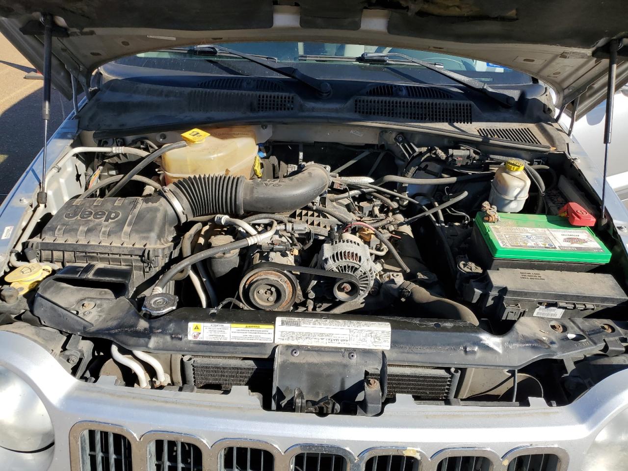2007 Jeep Liberty (North America) VIN 1J4GL48K07W591435 Copart auction photo, front end damage thumbnail 12