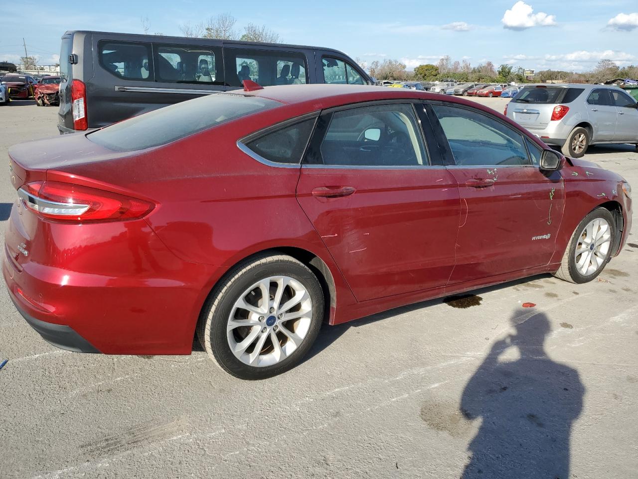 2019 Ford Fusion VIN 3FA6P0LU3KR240799 Copart auction photo, front end damage thumbnail 3