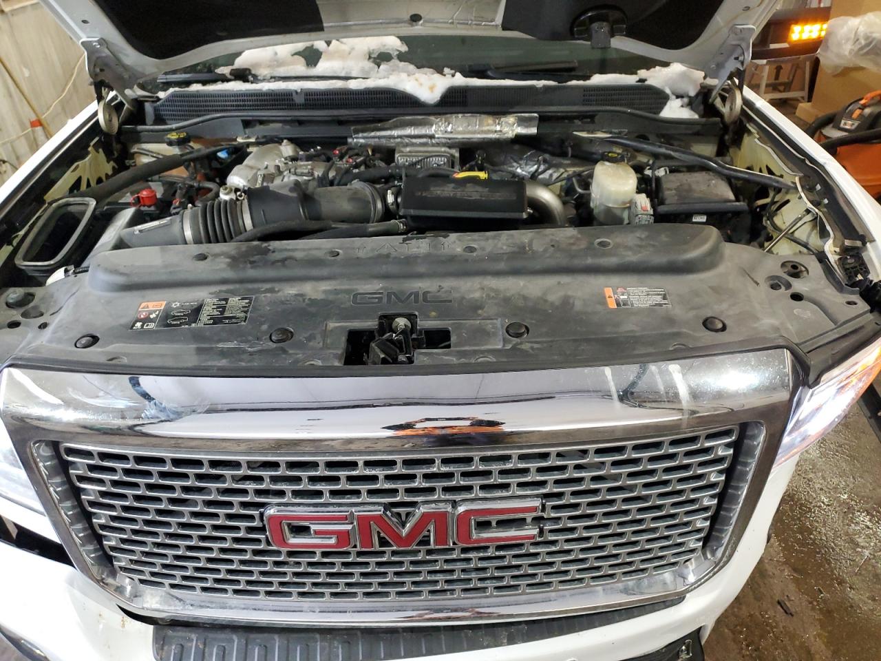 2017 GMC Sierra VIN 1GT12UEY3HF193774 Copart auction photo, front end / side damage thumbnail 12