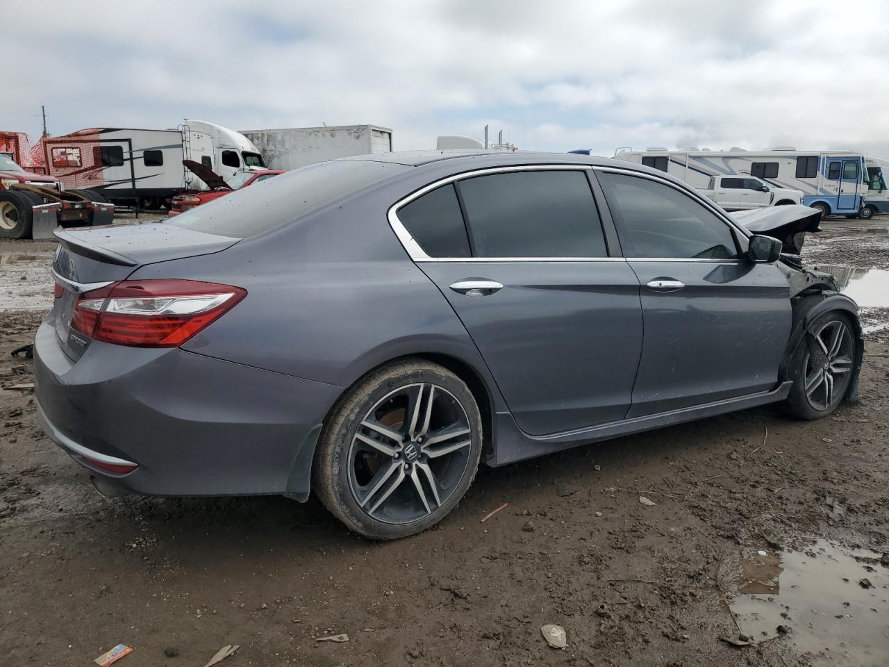 2016 Honda Accord VIN 1HGCR2F54GA070348 Copart auction photo, front end / minor dent/scratches damage thumbnail 3