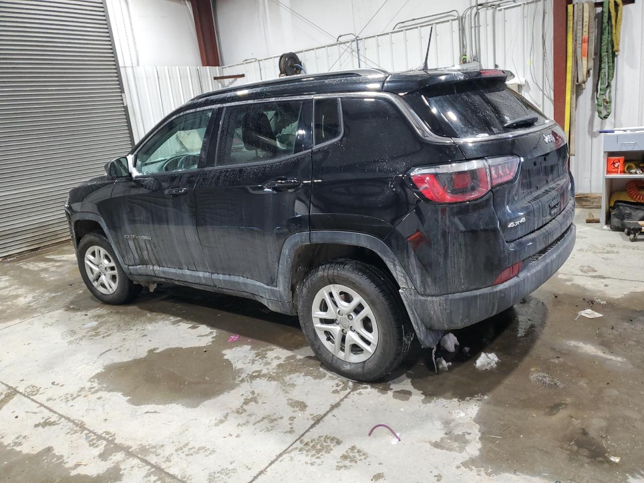 2019 Jeep Compass VIN 3C4NJDAB0KT598753 Copart auction photo, front end / side damage thumbnail 2