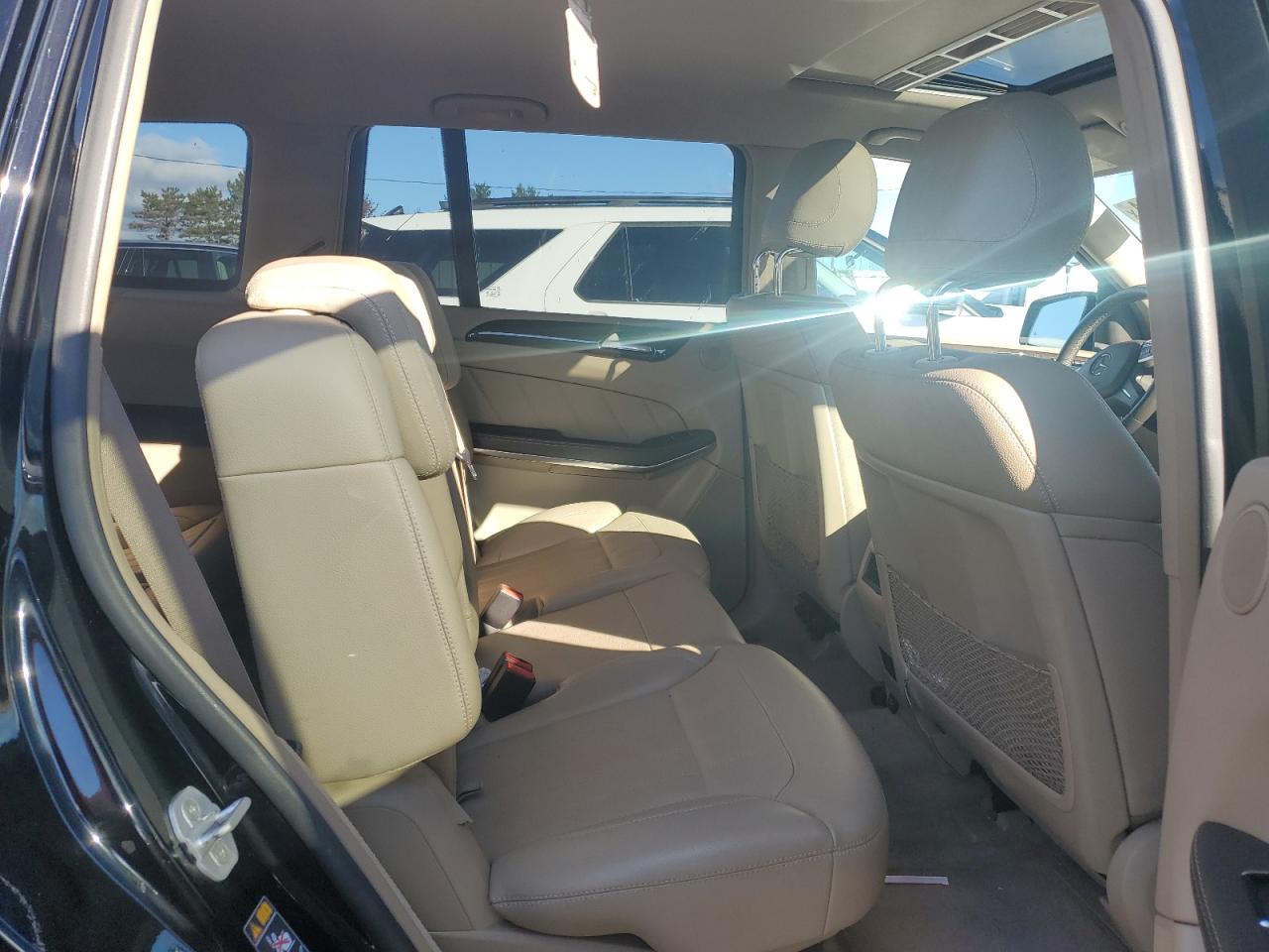2014 Mercedes-Benz GL-klasse VIN 4JGDF7CE1EA312681 Copart auction photo, rear end / minor dent/scratches damage thumbnail 12