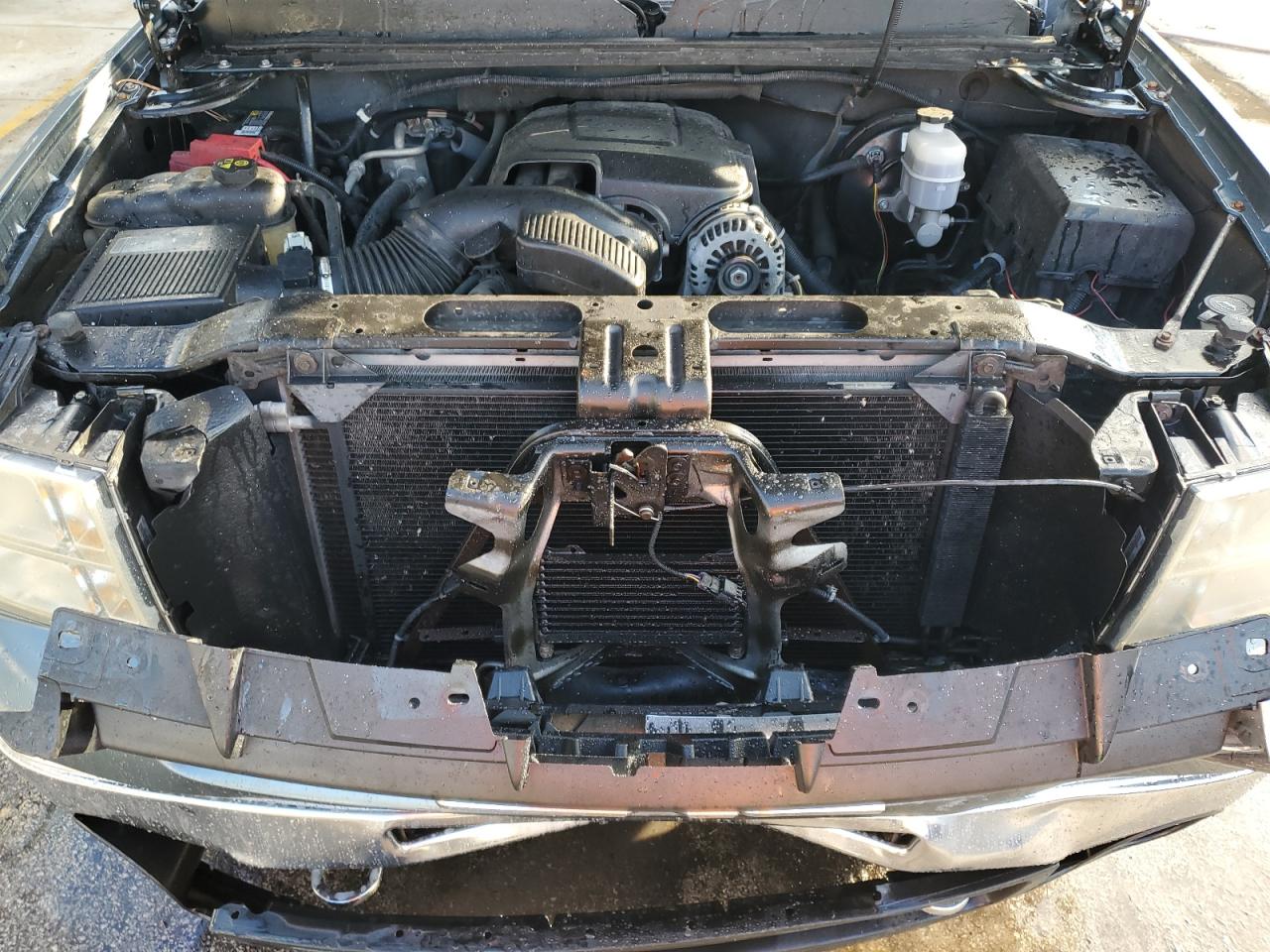 2011 GMC Sierra VIN 3GTP1VE08BG369771 Copart auction photo, front end / minor dent/scratches damage thumbnail 11