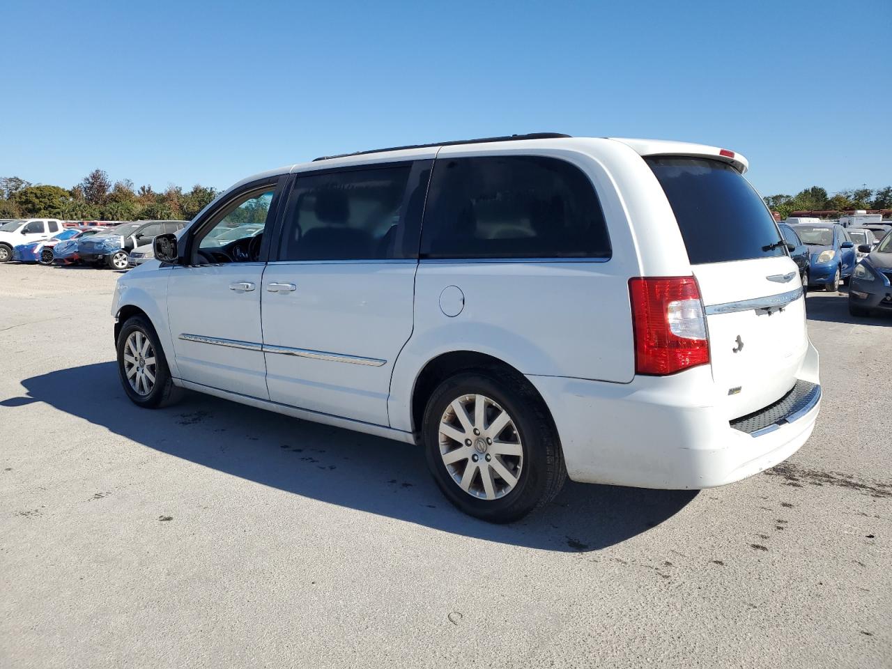 2014 Chrysler Town & Country VIN 2C4RC1BG2ER207114 Copart auction photo, front end damage thumbnail 2