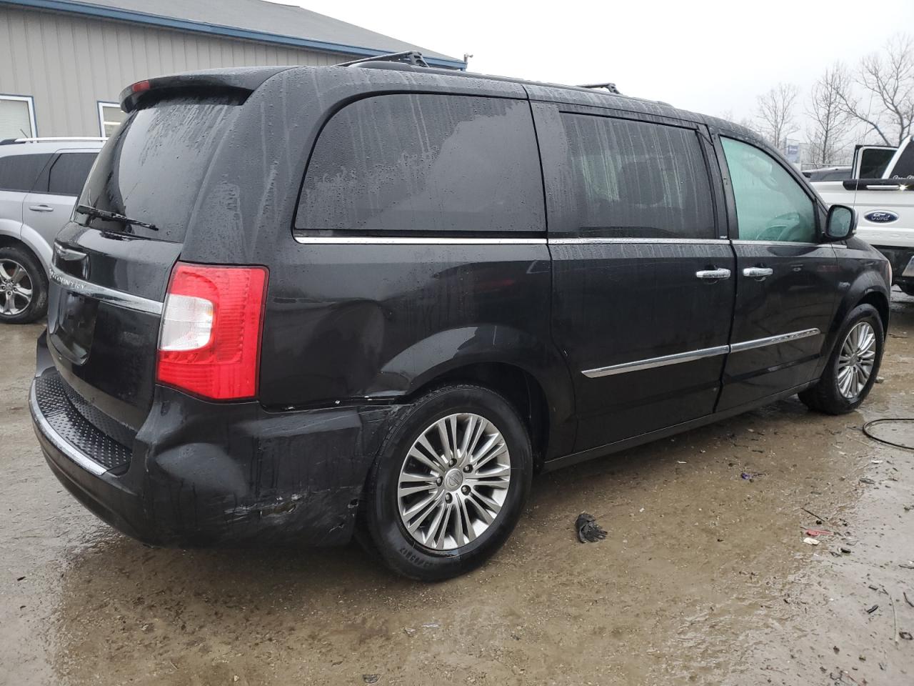 2013 Chrysler Town & Country VIN 2C4RC1CG4DR797720 Copart auction photo, rear end / front end damage thumbnail 3