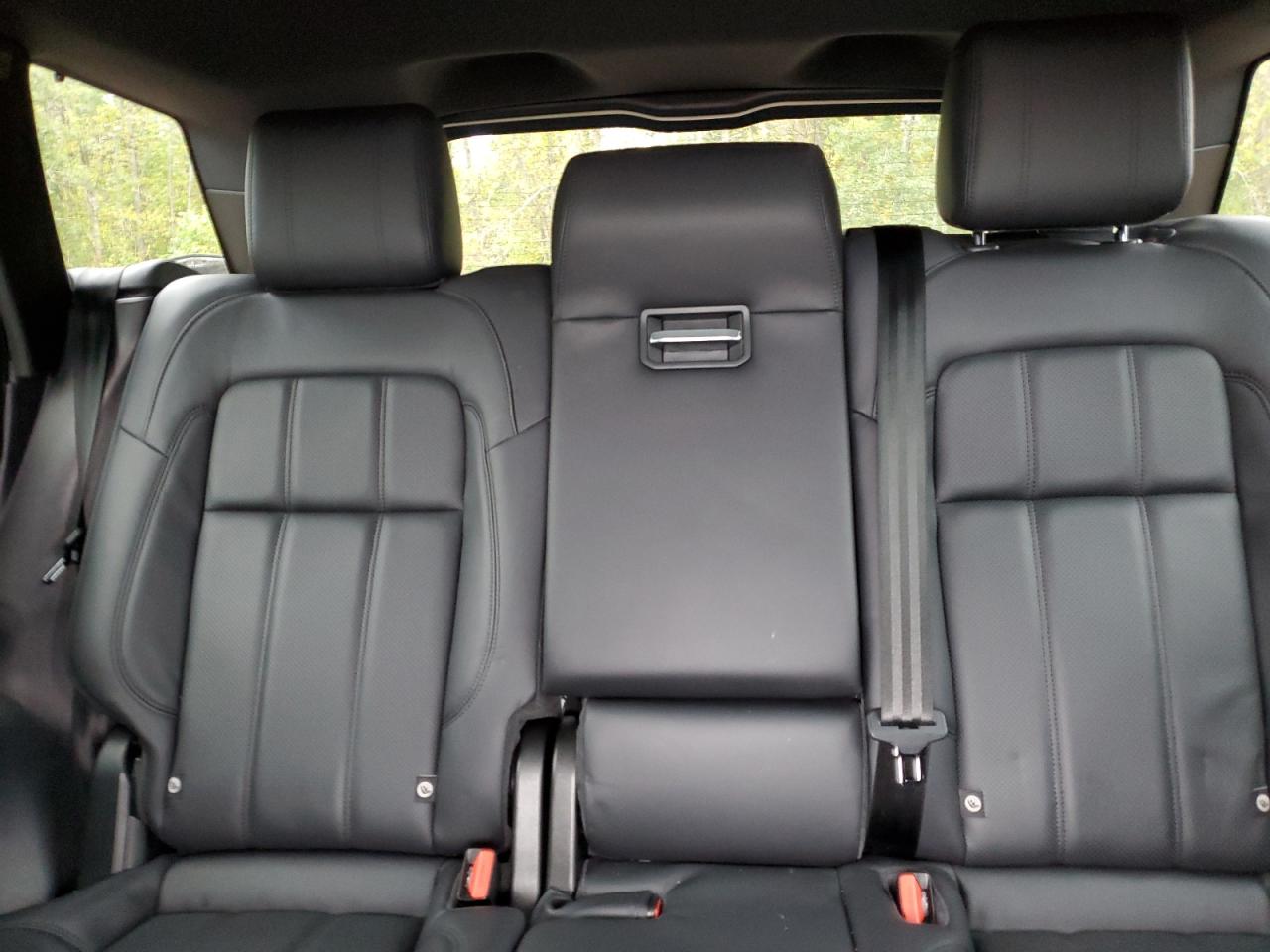 2019 Land Rover Range Rover VIN SALWR2RK3KA836181 Copart auction photo, minor dent/scratches / vandalism damage thumbnail 10