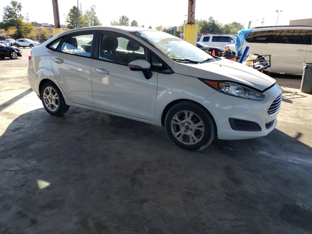 2015 Ford Fiesta VIN 3FADP4BJ3FM219010 Copart auction photo, front end / side damage thumbnail 4