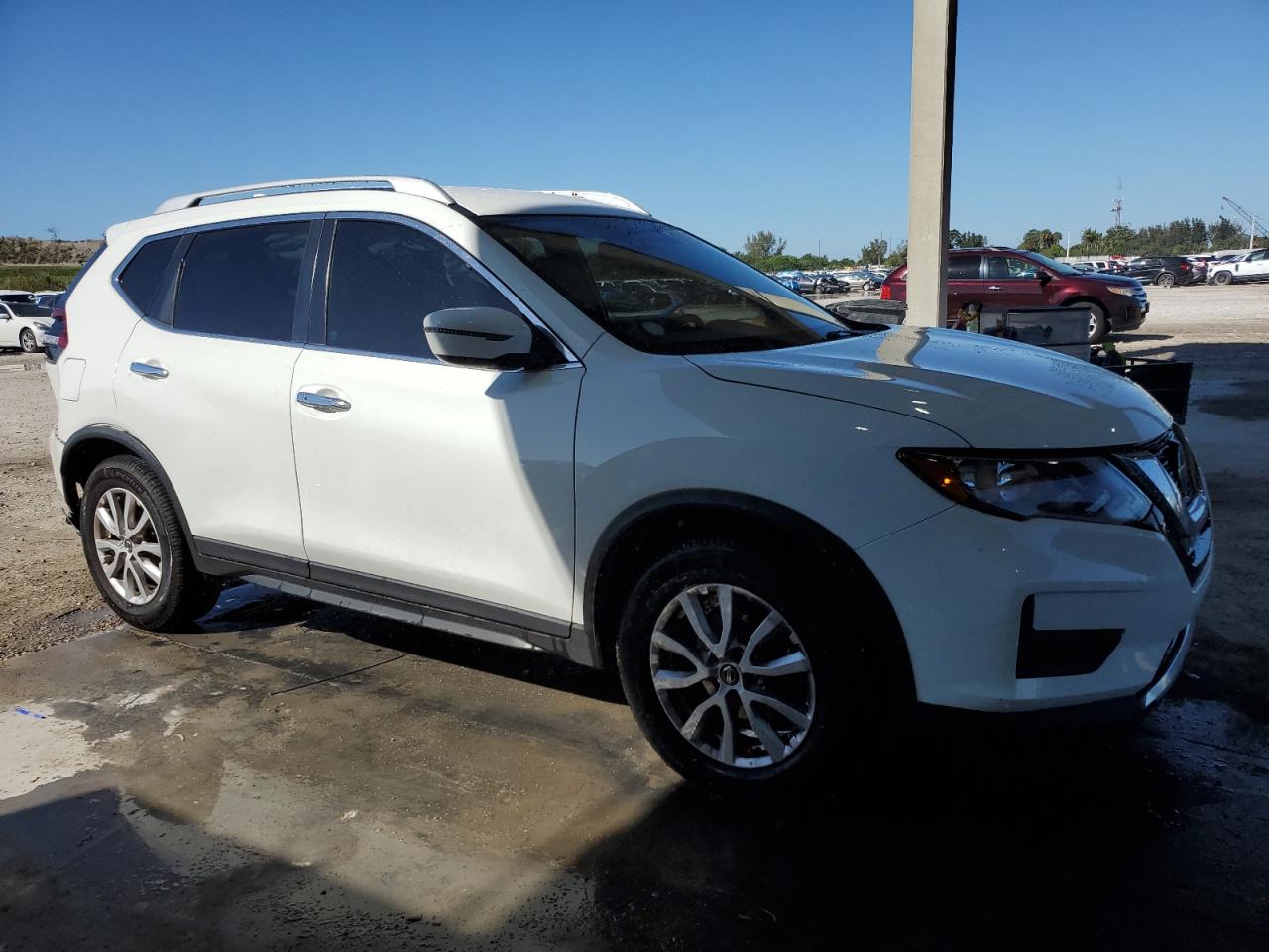 2019 Nissan Rogue VIN KNMAT2MT5KP543978 Copart auction photo, rear end / minor dent/scratches damage thumbnail 4