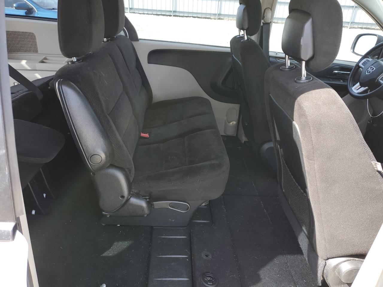 2015 Dodge Caravan VIN 2C4RDGBG0FR607450 Copart auction photo, front end / side damage thumbnail 12