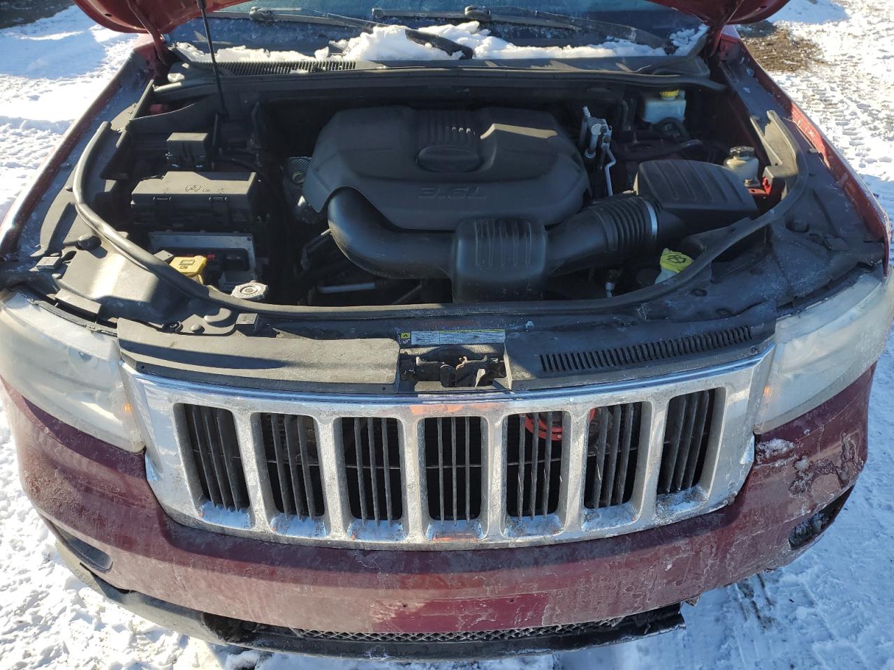 2011 Jeep Grand Cherokee VIN 1J4RR4GG4BC523251 Copart auction photo, front end / minor dent/scratches damage thumbnail 12