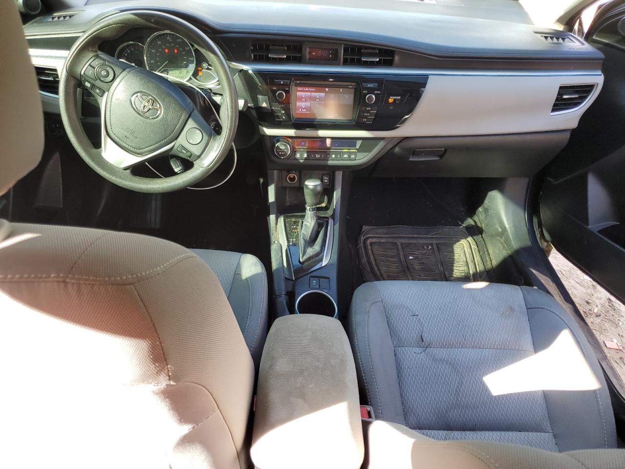 2015 Toyota Corolla VIN 2T1BURHE3FC464948 Copart auction photo, front end damage thumbnail 8
