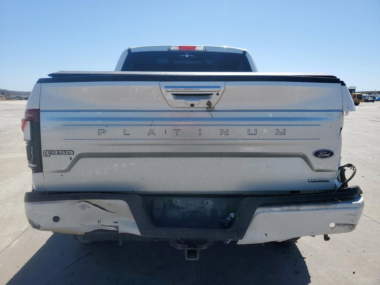 2019 Ford F-150 VIN 1FTEW1E44KFA61552 Copart auction photo, side / front end damage thumbnail 6