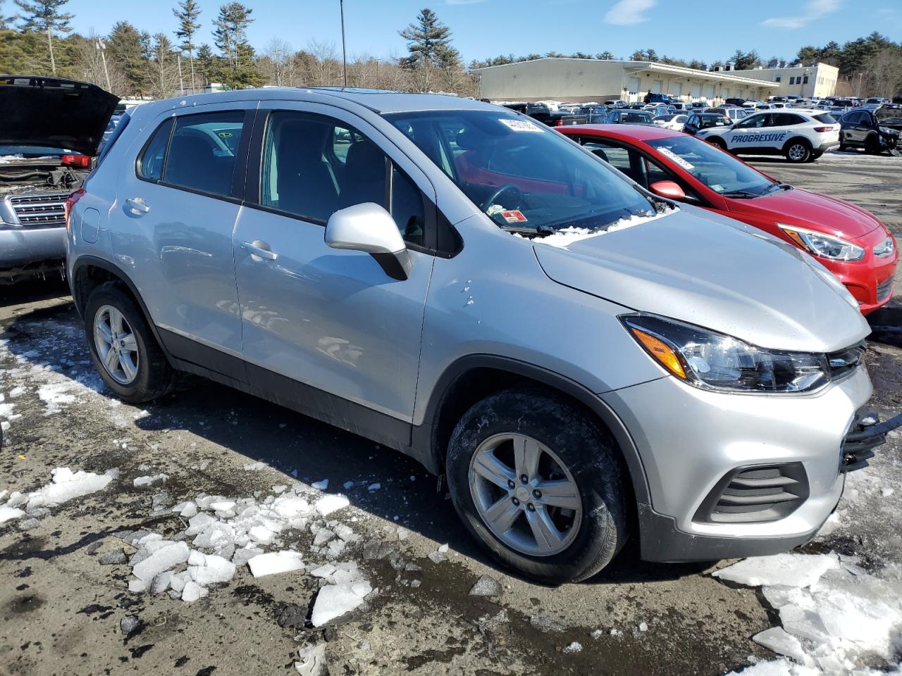 2020 Chevrolet Trax VIN 3GNCJNSB1LL204858 Copart auction photo, front end / side damage thumbnail 4