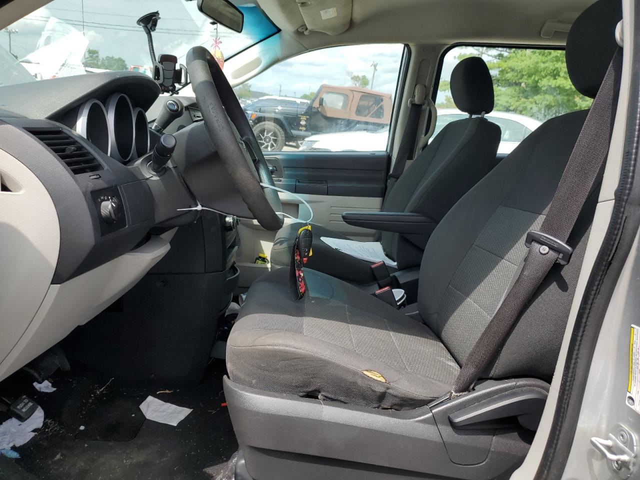 2008 Dodge Caravan VIN 1D8HN44H78B163208 Copart auction photo, side / front end damage thumbnail 7