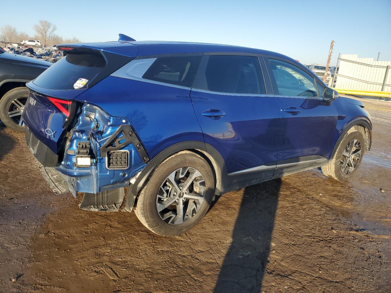 2024 KIA Sportage VIN 5XYK33DF3RG223513 Copart auction photo, front end / rear end damage thumbnail 3