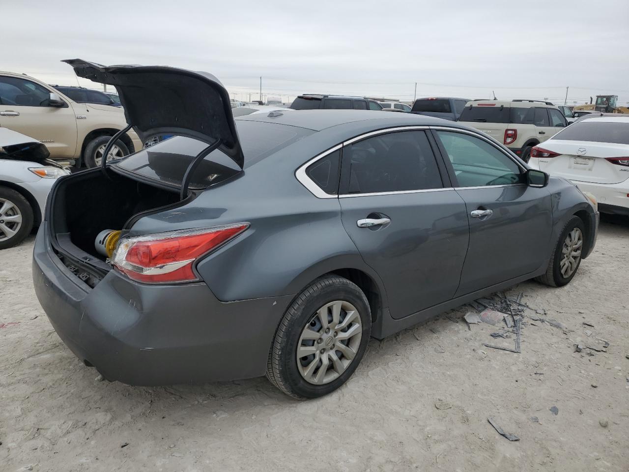 2015 Nissan Altima VIN 1N4AL3AP3FN358526 Copart auction photo, rear end damage thumbnail 3