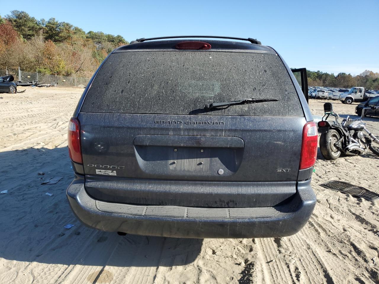 2007 Dodge Caravan VIN 2D4GP44L27R110783 Copart auction photo, front end / side damage thumbnail 6