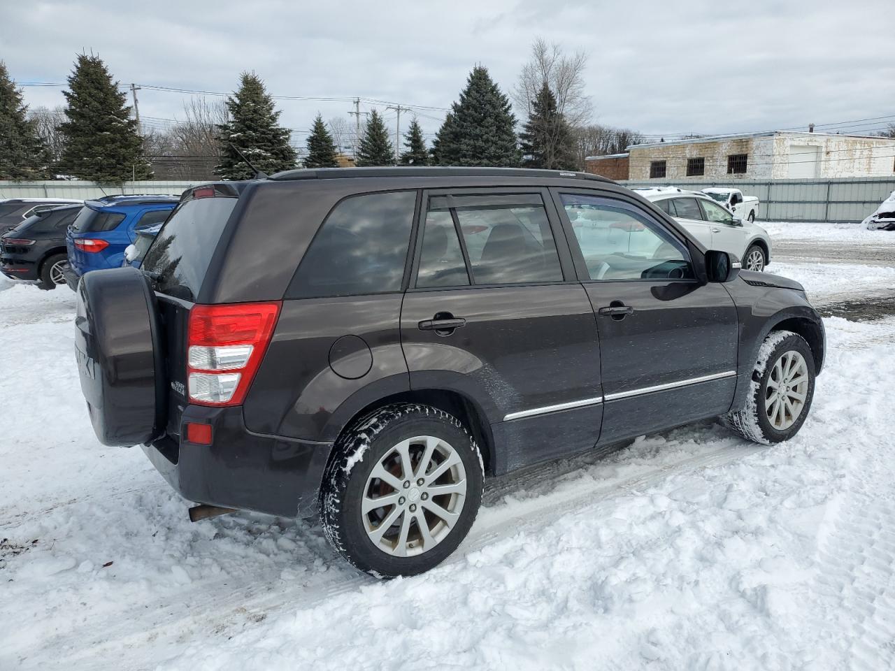 2013 Suzuki Grand Vitara VIN JS3TD0D77D4100234 Copart auction photo, normal wear damage thumbnail 3