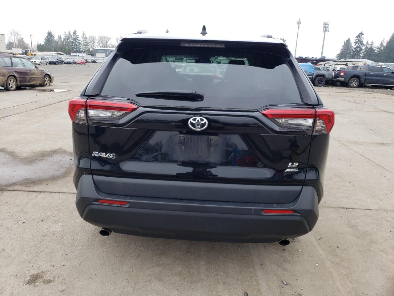2021 Toyota RAV 4 VIN 2T3G1RFV2MC207530 Copart auction photo, front end damage thumbnail 6