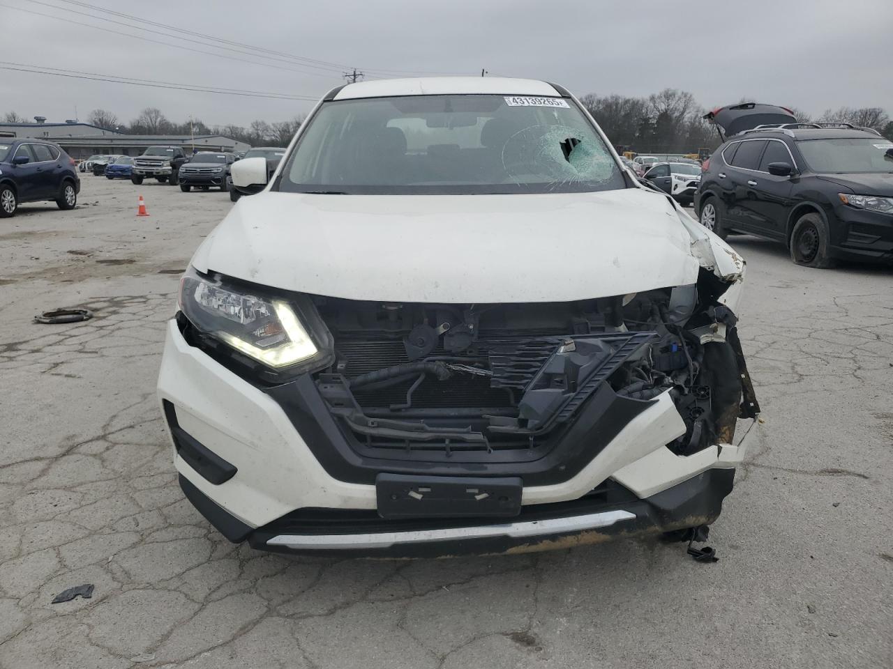 2017 Nissan Rogue VIN JN8AT2MV8HW005683 Copart auction photo, front end damage thumbnail 5