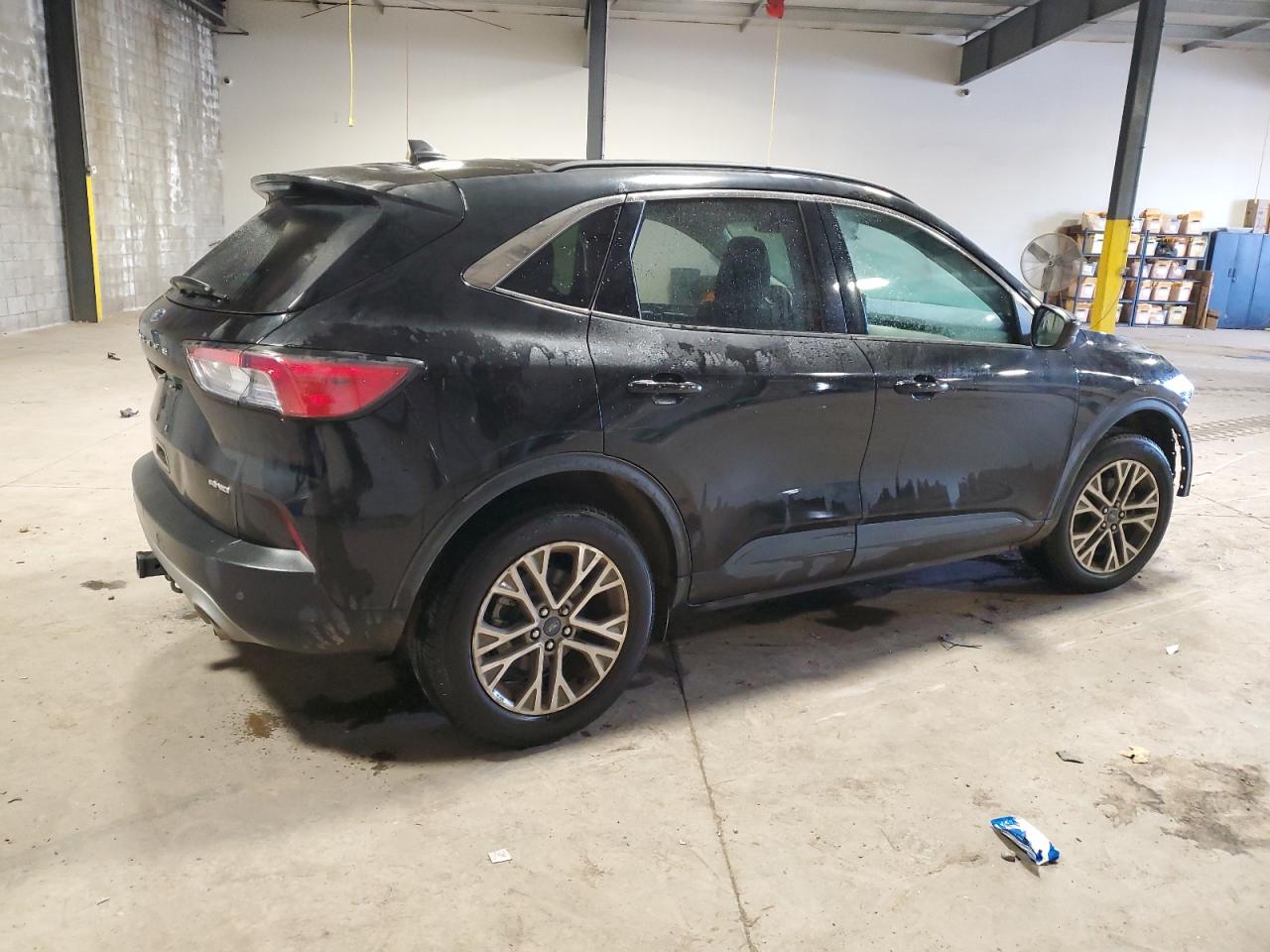 2021 Ford Escape VIN 1FMCU9H9XMUA22364 Copart auction photo, front end / side damage thumbnail 3