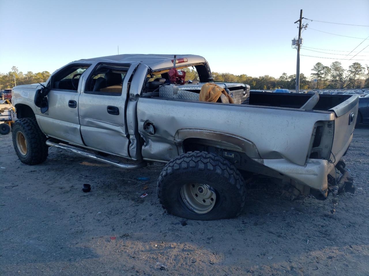 2004 Chevrolet Silverado VIN 1GCHK23194F134179 Copart auction photo, all over damage thumbnail 2