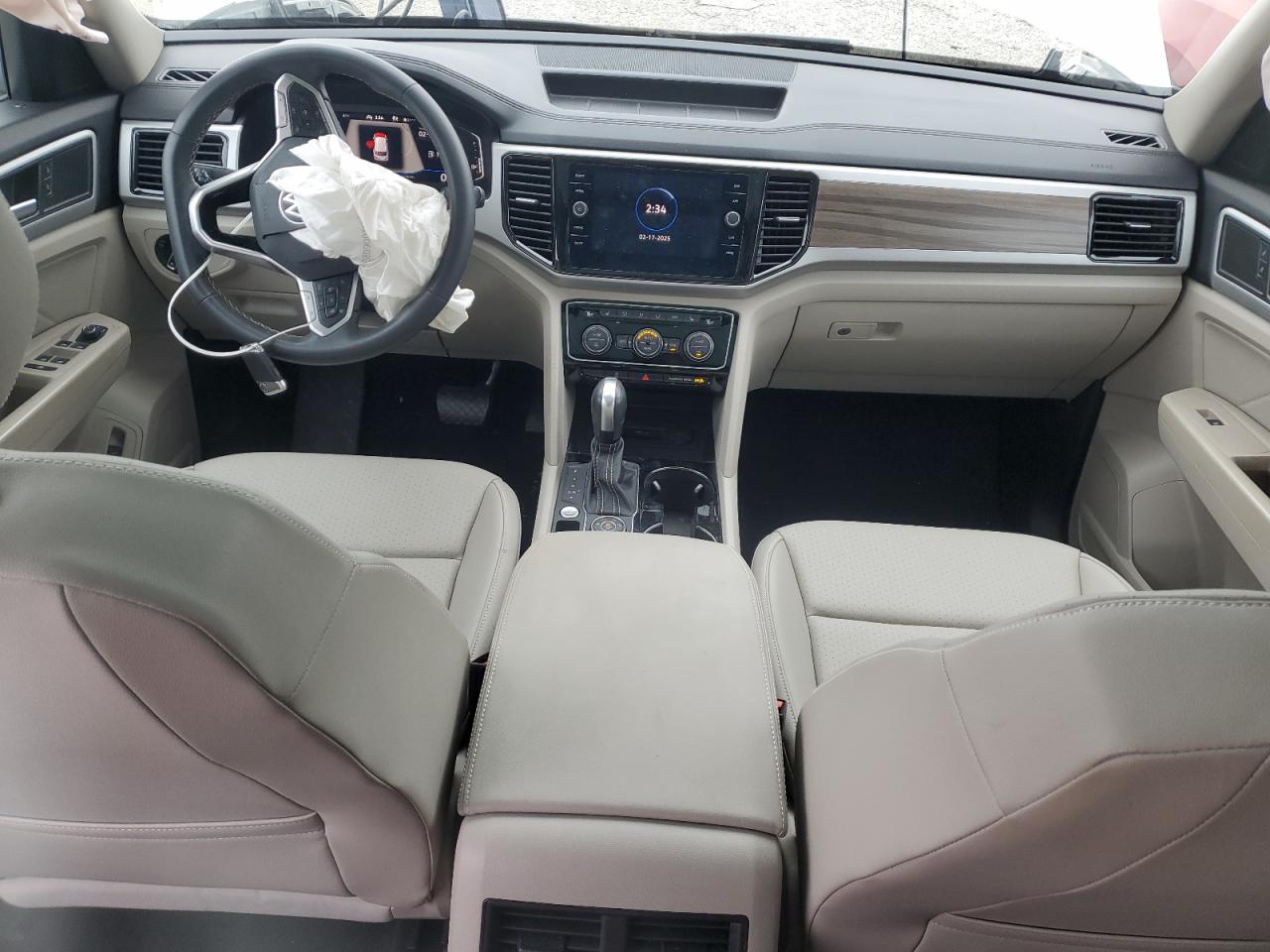 2021 Volkswagen Atlas VIN 1V2BR2CA2MC595550 Copart auction photo, front end / minor dent/scratches damage thumbnail 8