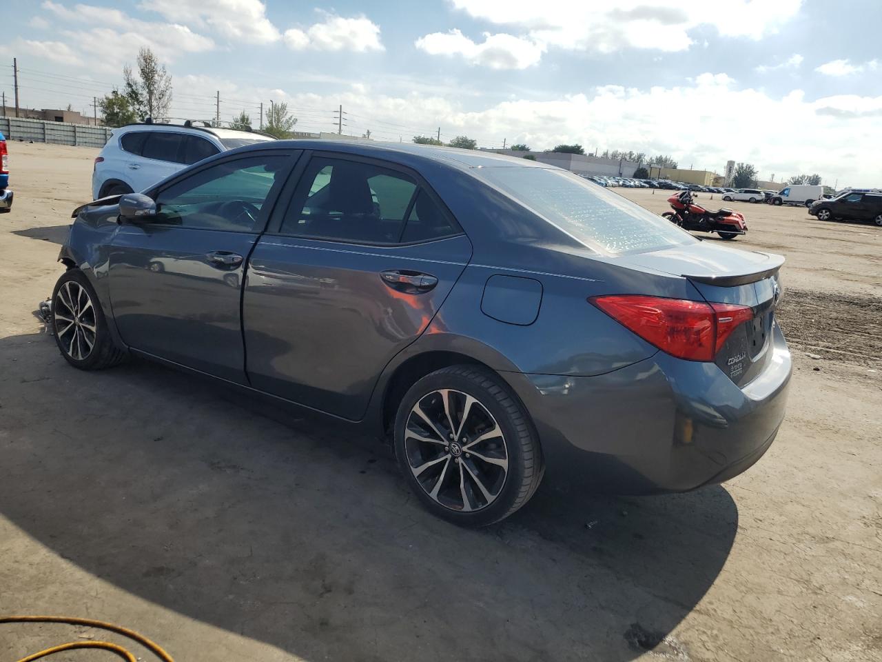 2018 Toyota Corolla VIN 5YFBURHE6JP808121 Copart auction photo, front end damage thumbnail 2