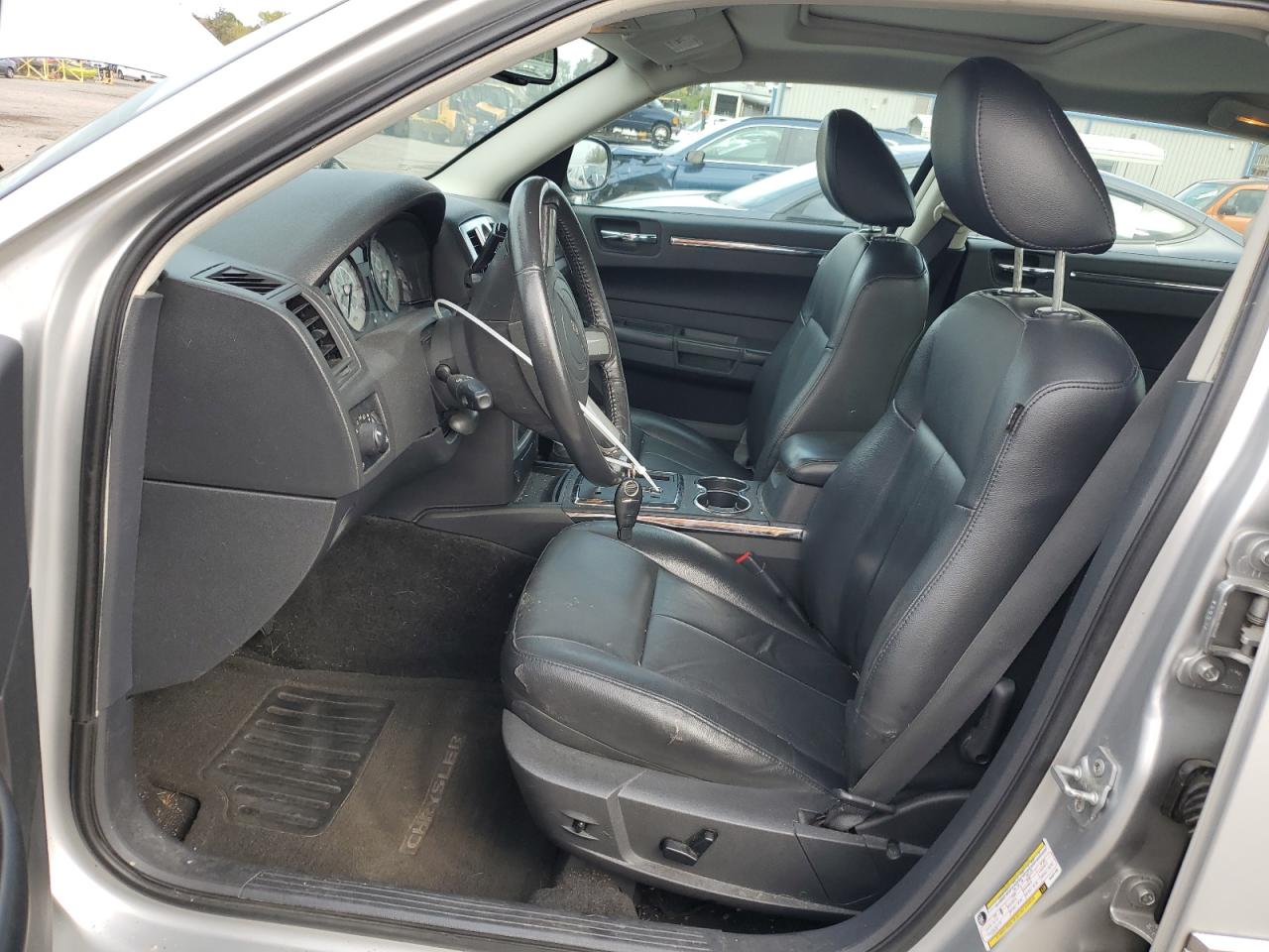 2009 Chrysler 300 VIN 2C3LK53V89H561183 Copart auction photo, front end / side damage thumbnail 7