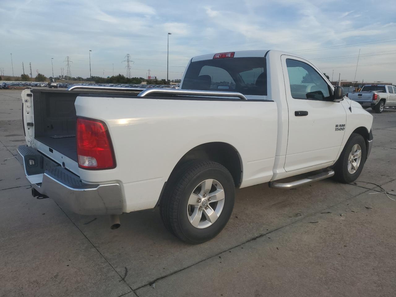 2014 RAM 1500 VIN 3C6JR6AG2EG330435 Copart auction photo, hail / minor dent/scratches damage thumbnail 3