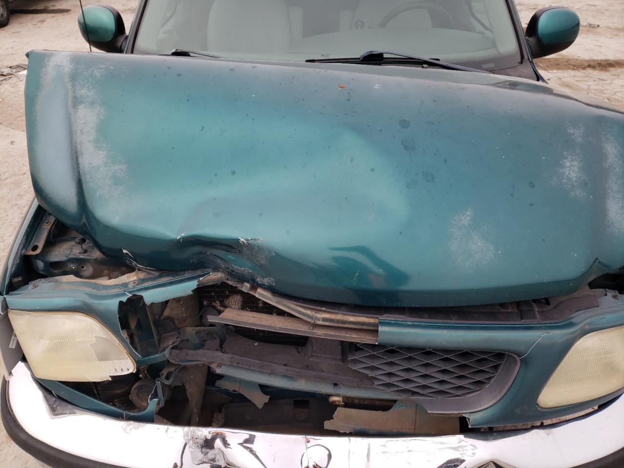 1998 Ford F-150 VIN 1FTZX1760WKC37250 Copart auction photo, front end damage thumbnail 11