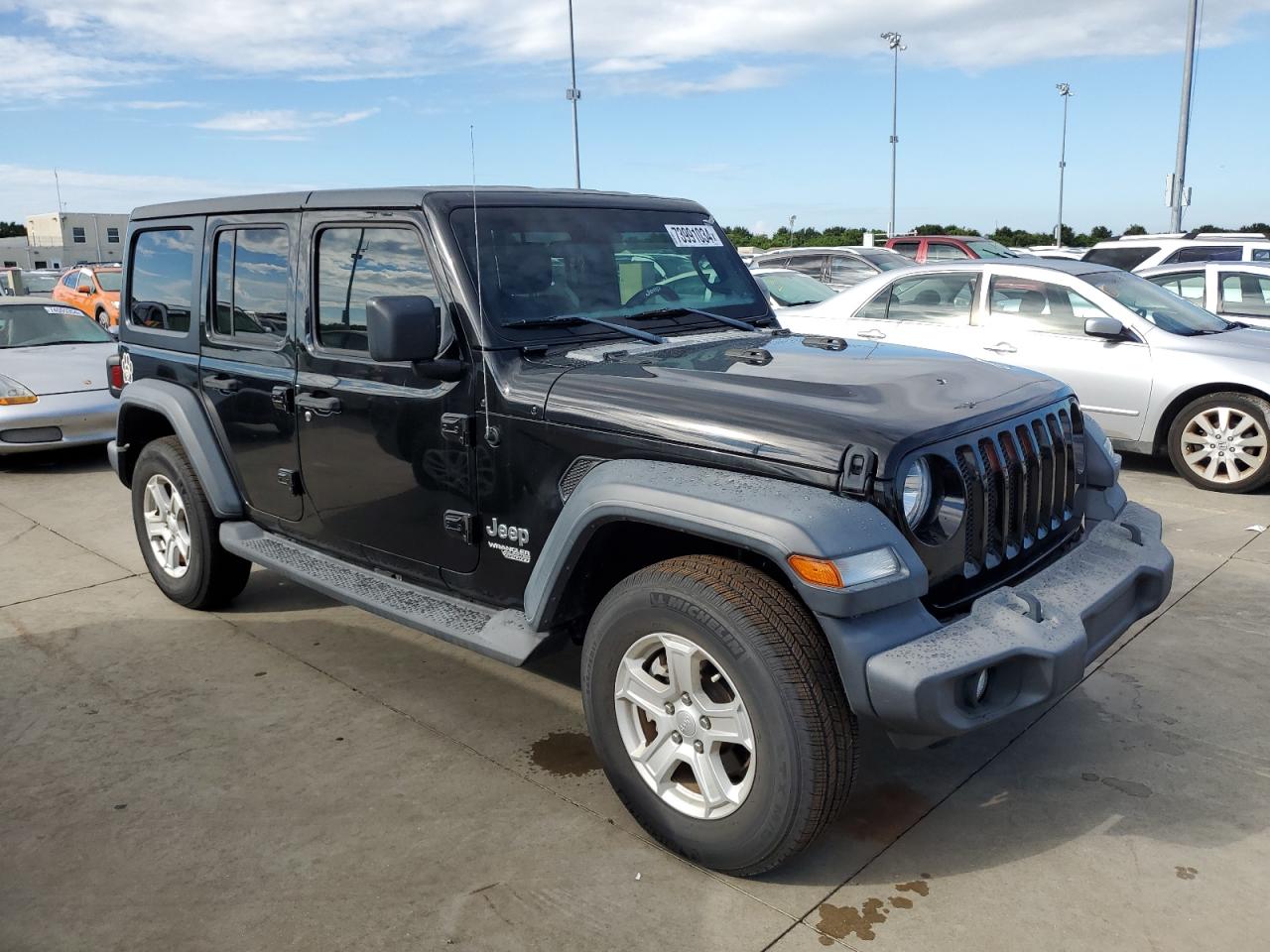 2018 Jeep Wrangler VIN 1C4HJXDN5JW145497 Copart auction photo, water/flood damage thumbnail 4
