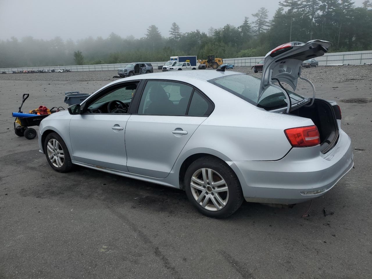 2015 Volkswagen Jetta VIN 3VWLA7AJ4FM239337 Copart auction photo, rear end damage thumbnail 2