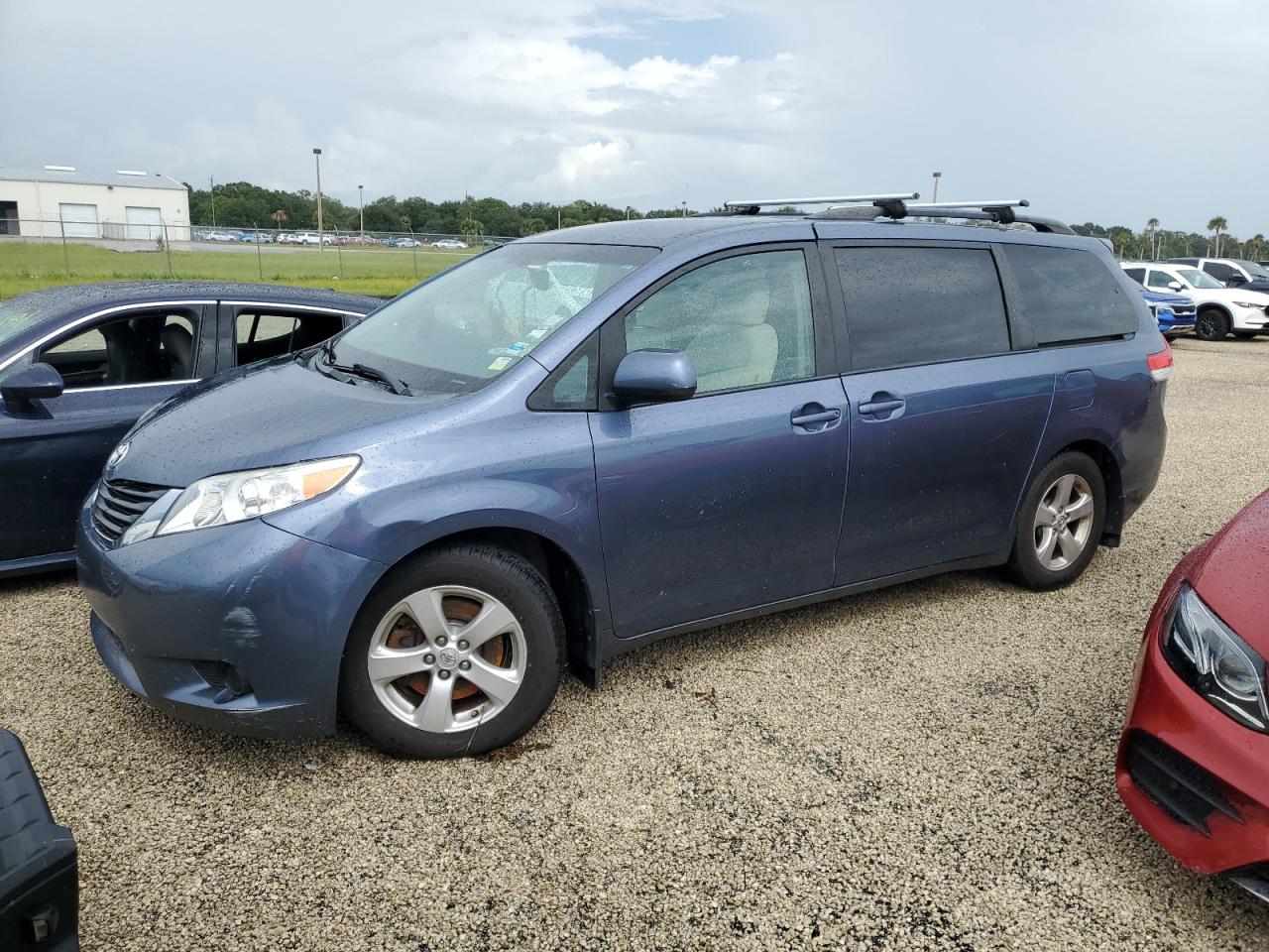 2014 Toyota Sienna VIN 5TDKK3DC0ES495717