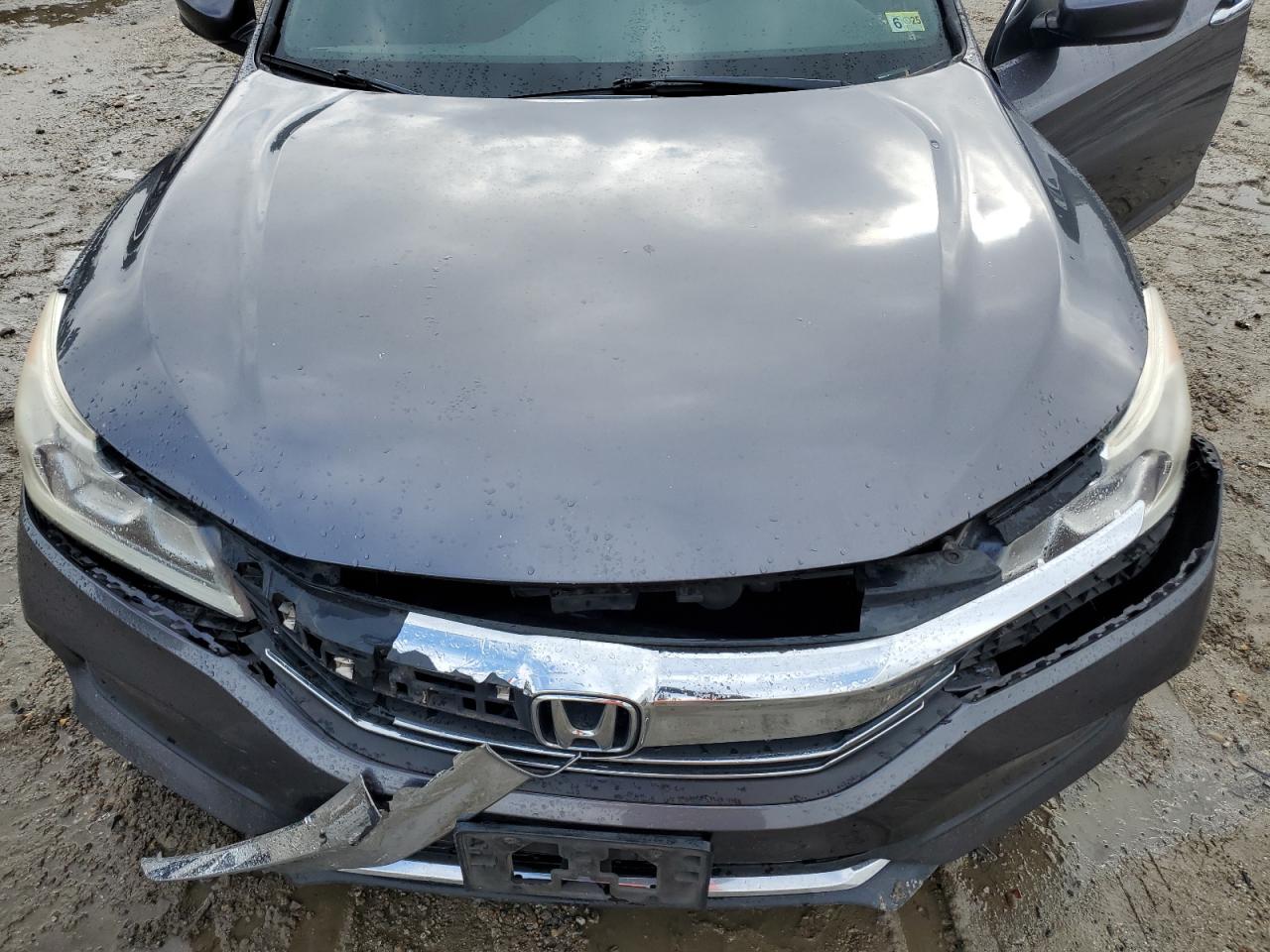 2016 Honda Accord VIN 1HGCR2F59GA118412 Copart auction photo, front end / minor dent/scratches damage thumbnail 12