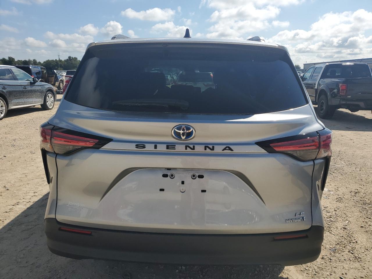 2021 Toyota Sienna VIN 5TDKRKEC5MS068214 Copart auction photo, water/flood damage thumbnail 6