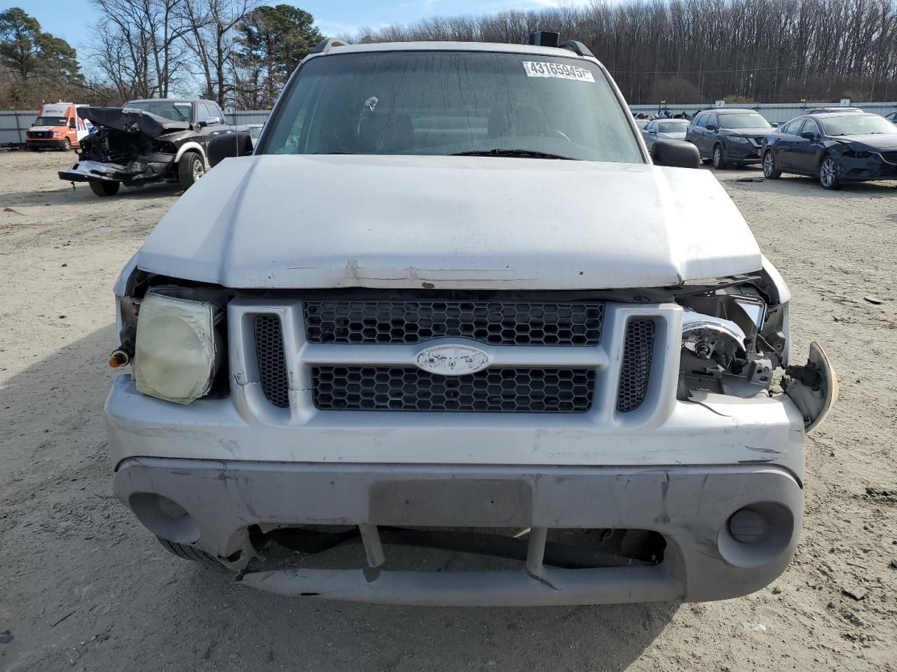 2002 Ford Explorer VIN 1FMZU67E52UA94450 Copart auction photo, front end / minor dent/scratches damage thumbnail 5