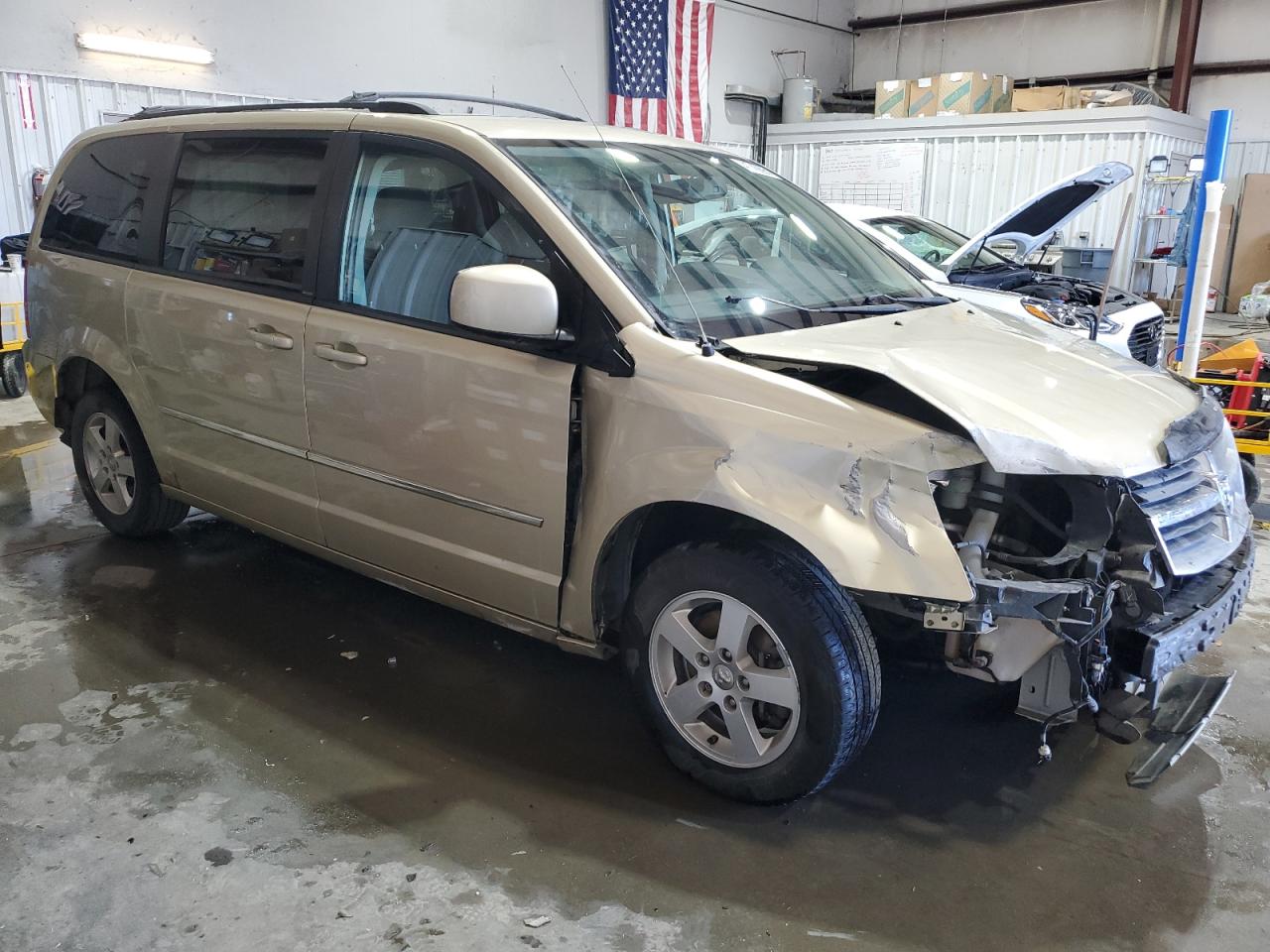 2010 Dodge Caravan VIN 2D4RN5D18AR273058 Copart auction photo, front end damage thumbnail 4