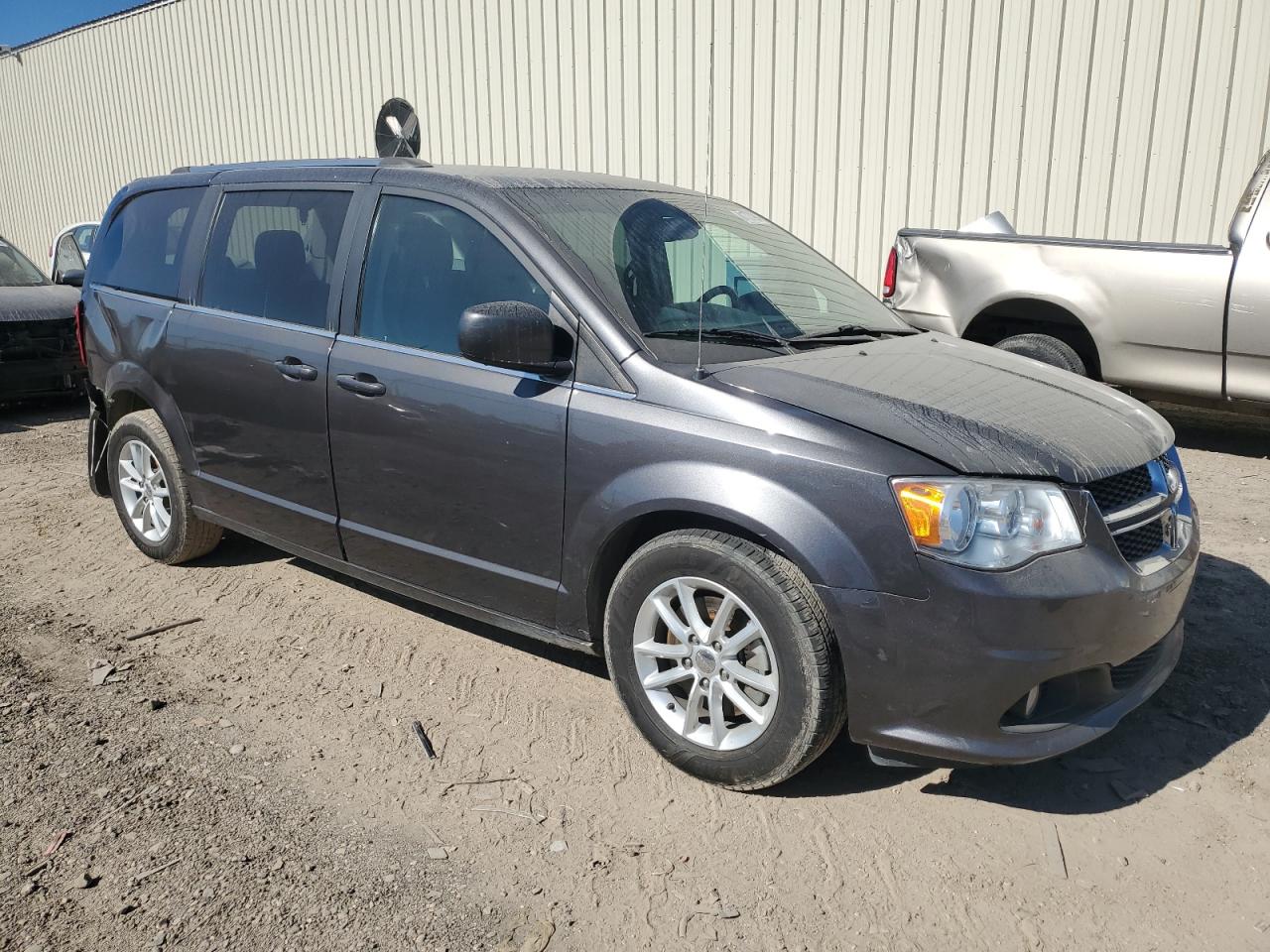 2020 Dodge Caravan VIN 2C4RDGCG1LR170472 Copart auction photo, rear end / side damage thumbnail 4